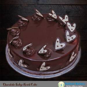 Chocolate-Fudge-Heart-Cake-Sialkot-Bakers